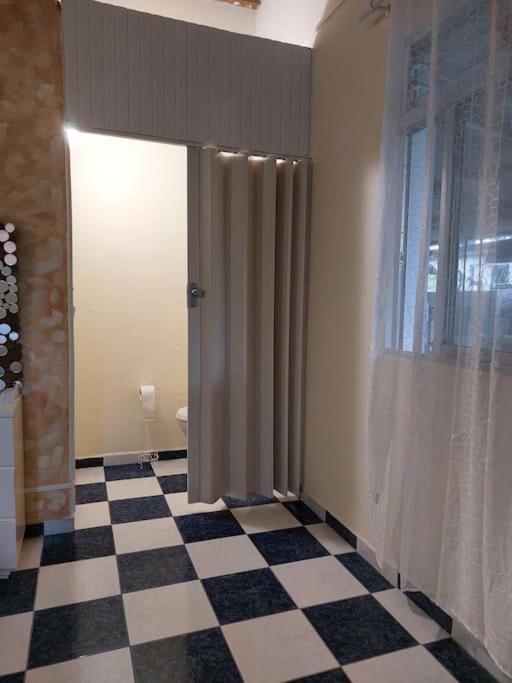 La Petite Maison, Spacieuse, Avec Jardin / Parking Сент-Роз Екстериор снимка